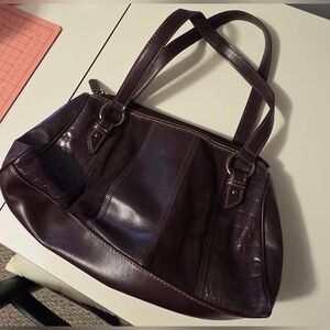 Nine West Purple handbag with Elegant Design